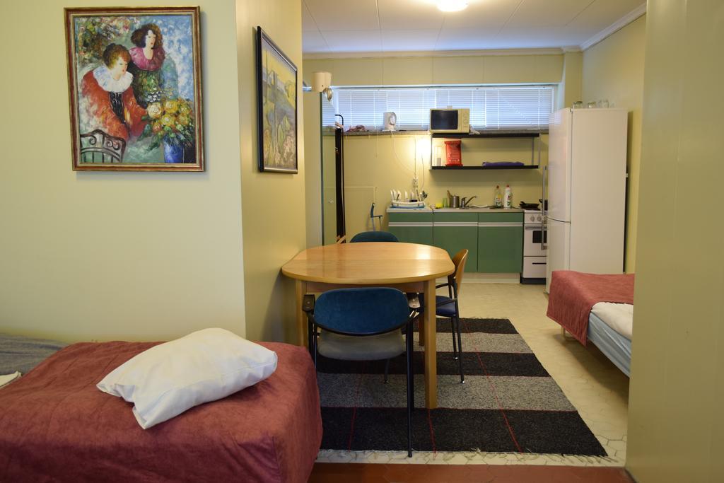 Asuntohotelli Hotel Petkele Fredrikshamn Rum bild